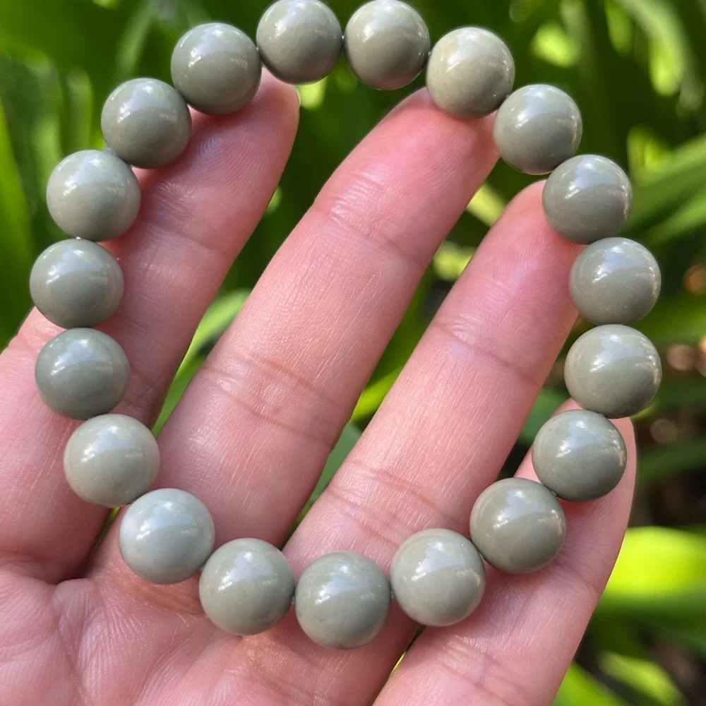 10mm stretchable‎ green Alashan agate bracelet